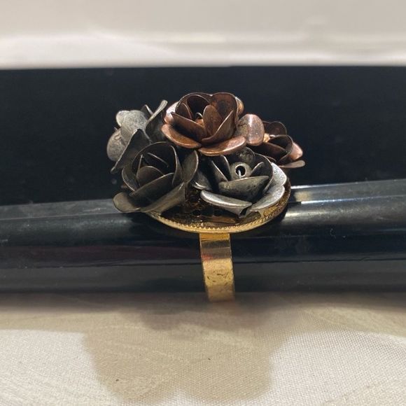 Vintage Jewelry - Vintage Multi Color Flower Ring